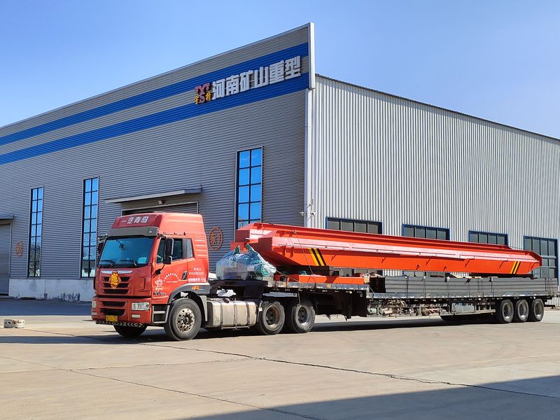 電動(dòng)單梁起重機(jī)，LD20t-26.8m，4臺(tái)，發(fā)往石家莊交付客戶使用。